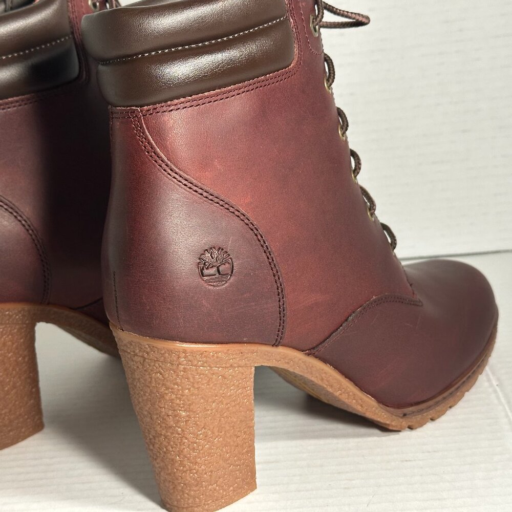Women's Size 9.5 New Leather Boots